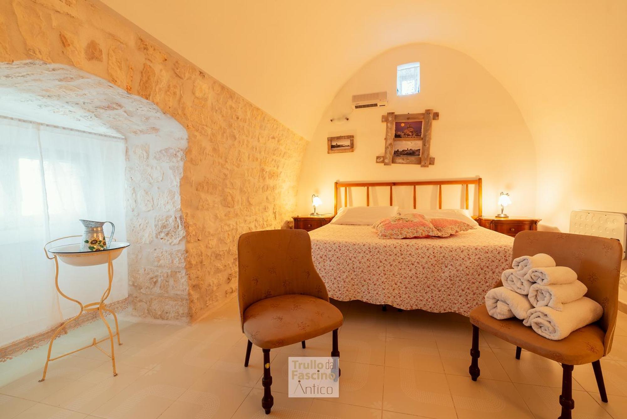 Trullo Dal Fascino Antico Villa Locorotondo Luaran gambar